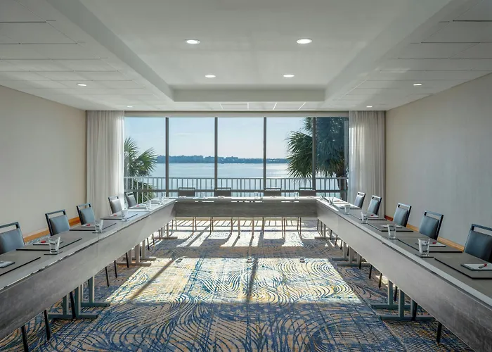 Clearwater Beach Marriott Resort & Suites On Sand Key Resort 4*